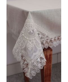 Скатерть 160х300 молочный Magik Colection 20478