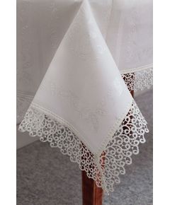 Скатерть 160х350 молочный Magik Colection 20484