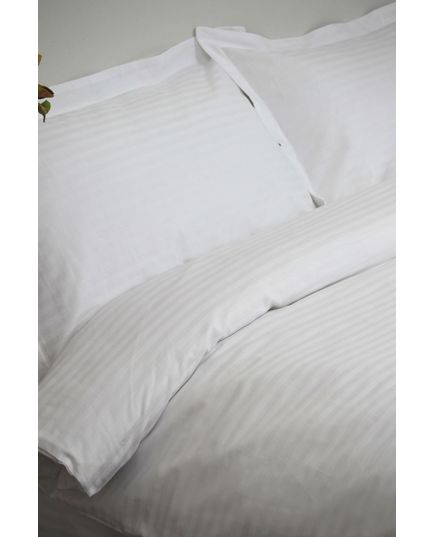 Комплект постельного белья 200х230 белый UG 15735, изображение 3