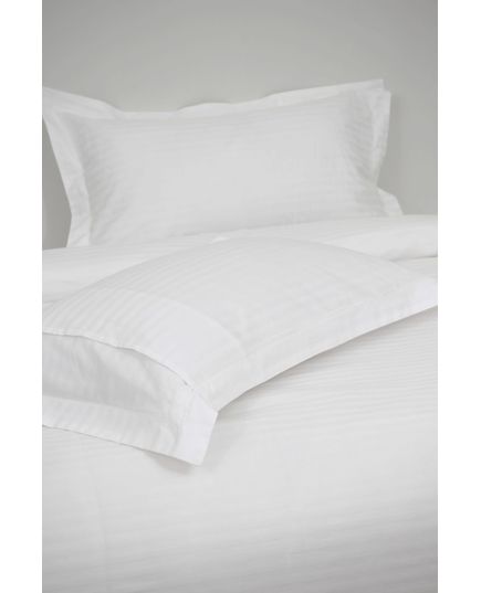 Комплект постельного белья 200х230 белый UG 15735, изображение 10